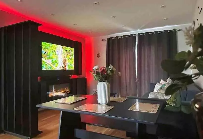 Residenssi Remarkable 2 Bed House In Northolt