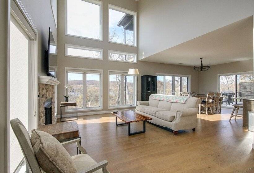 Riverfront Cotter Home: Close To Trout Fishing!