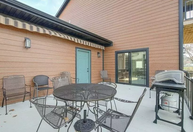 Riverfront Cotter Home: Close To Trout Fishing!