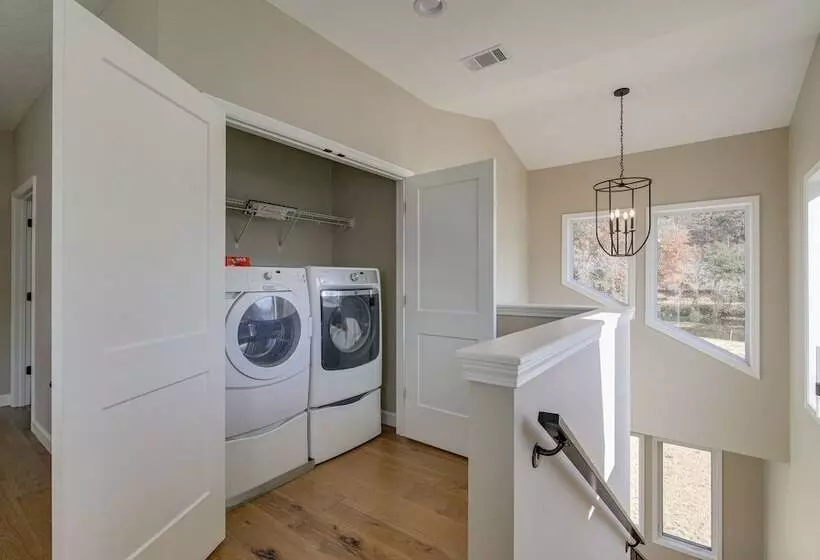 Riverfront Cotter Home: Close To Trout Fishing!