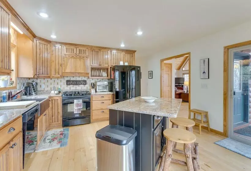 Spacious Murphy Retreat W/ Decks & Game Room!