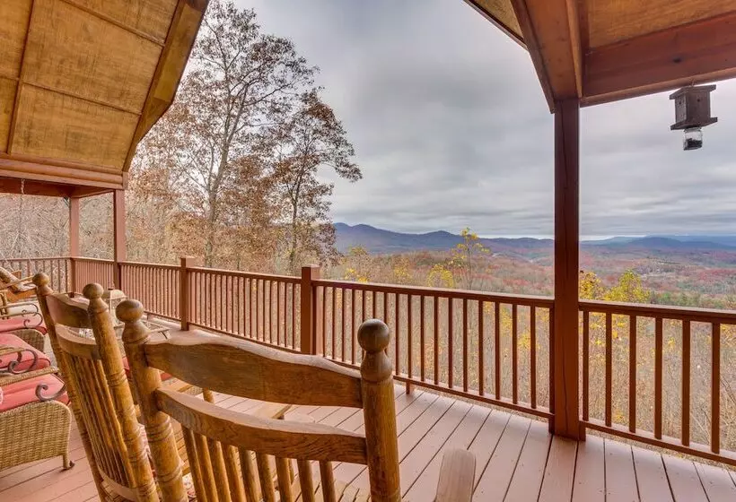 Spacious Murphy Retreat W/ Decks & Game Room!