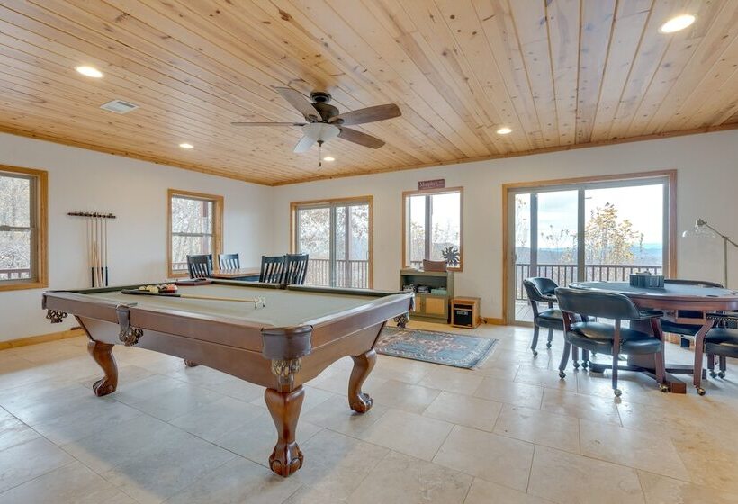 Spacious Murphy Retreat W/ Decks & Game Room!
