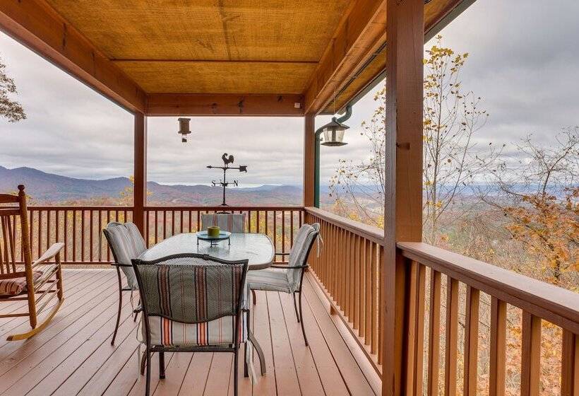 Spacious Murphy Retreat W/ Decks & Game Room!