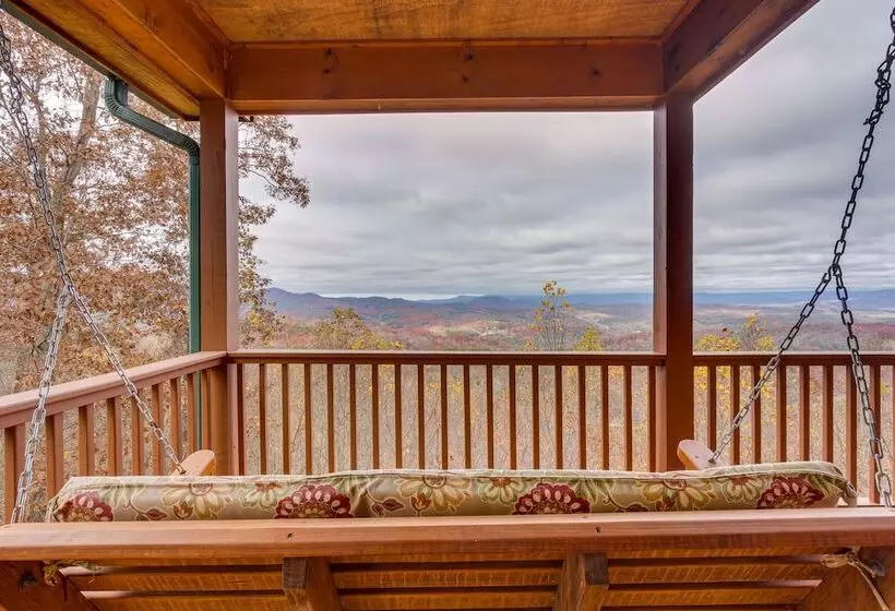 Spacious Murphy Retreat W/ Decks & Game Room!