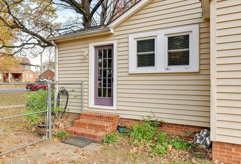 Stylish Charlotte Home W/ Smart Tv: 1 Mi To Noda!