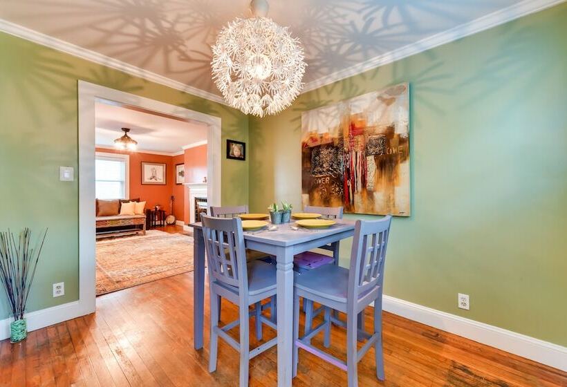 Stylish Charlotte Home W/ Smart Tv: 1 Mi To Noda!