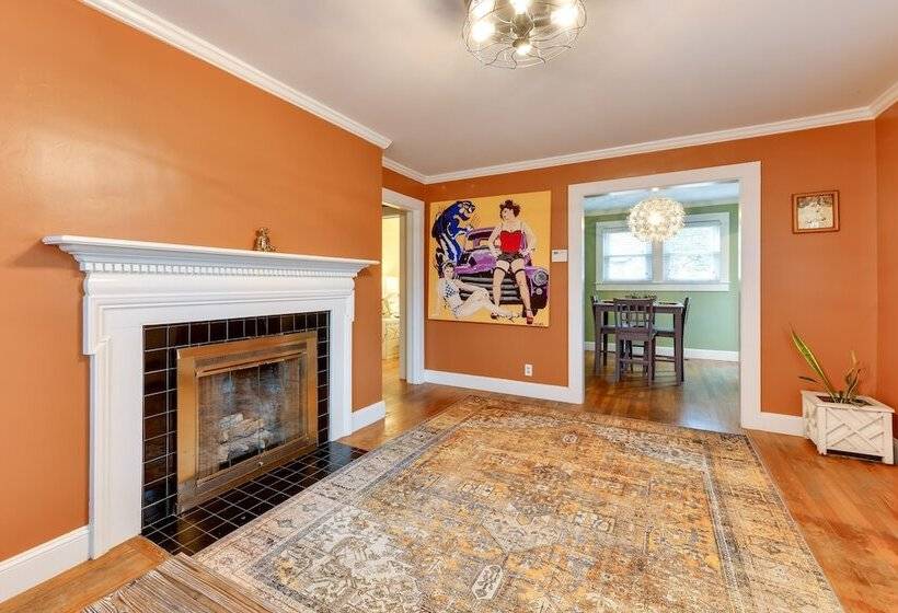 Stylish Charlotte Home W/ Smart Tv: 1 Mi To Noda!