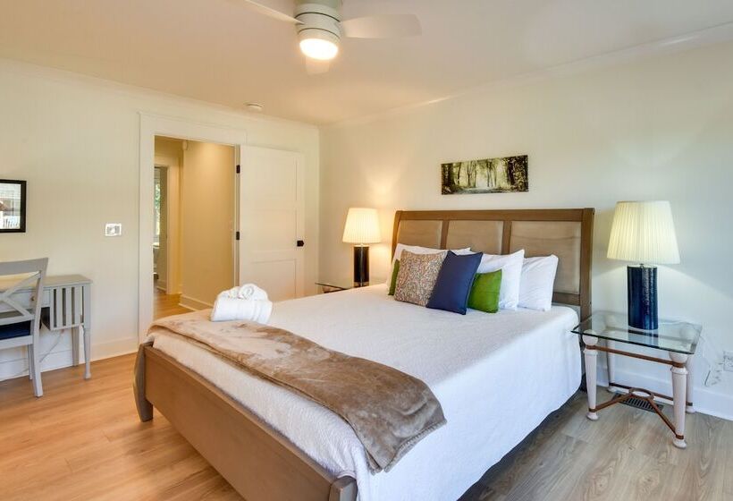 Tranquil Travelers Rest Home W/ Fire Pit!