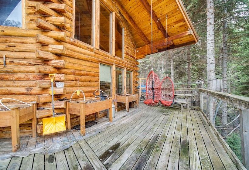 Tree Lined Mccall Cabin: Walk To Payette River!