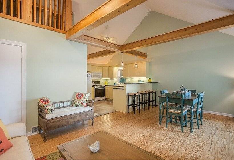 Waterfront Newaygo Cottage W/ On Site Lake Access!