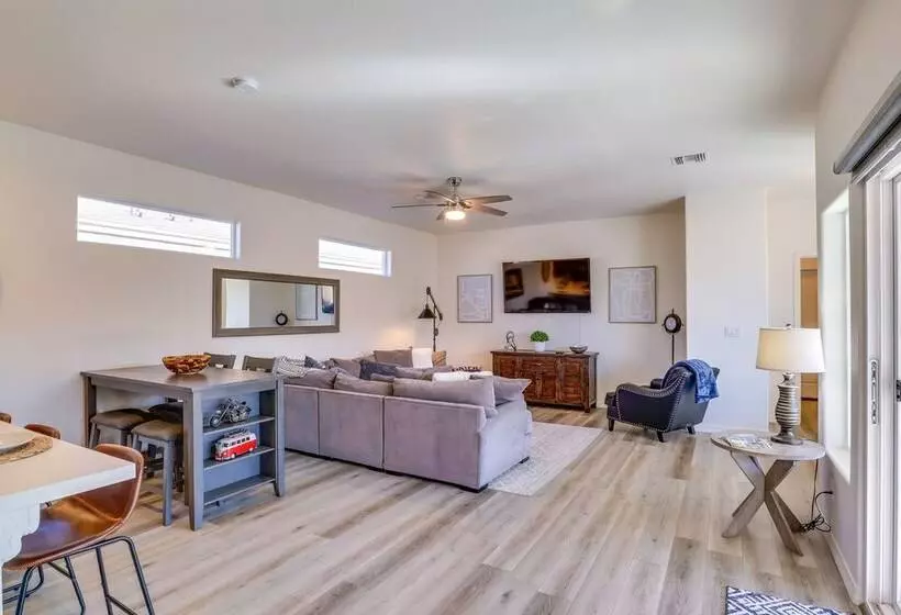 Bullhead City Home: Central A/c + Pool Access
