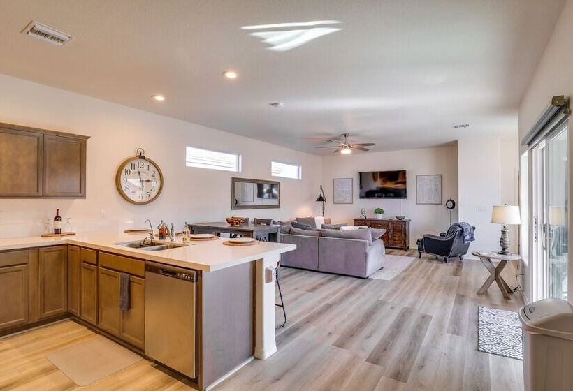 Bullhead City Home: Central A/c + Pool Access