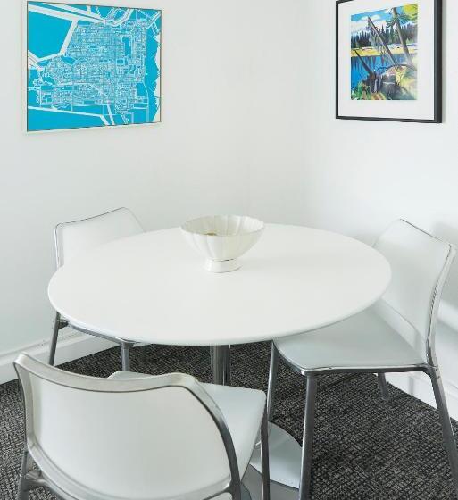 Общежитие Snob Hollow Inn Downtown Anchorage