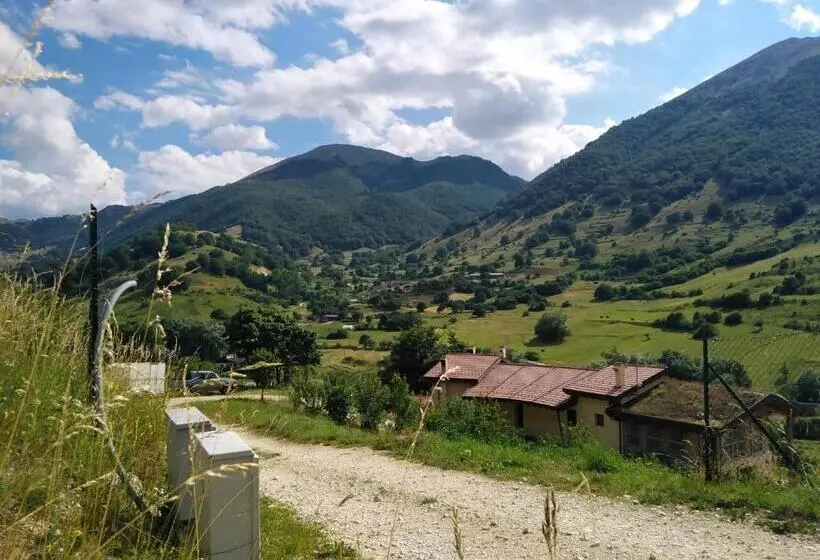 ホテル Agriturismo Podere Al Sole