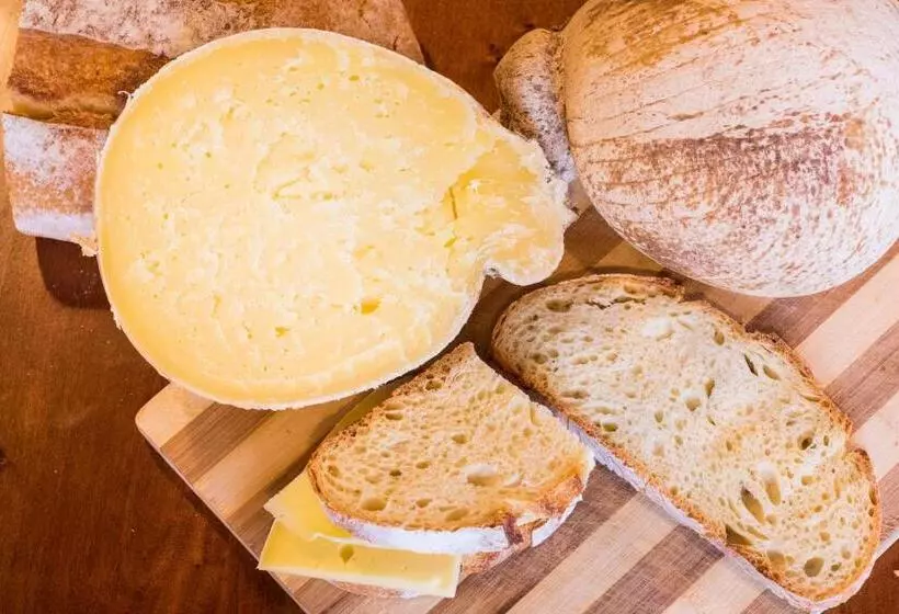 ホテル Agriturismo Podere Al Sole