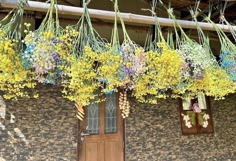 בית מלון כפרי Sainamtok Resort