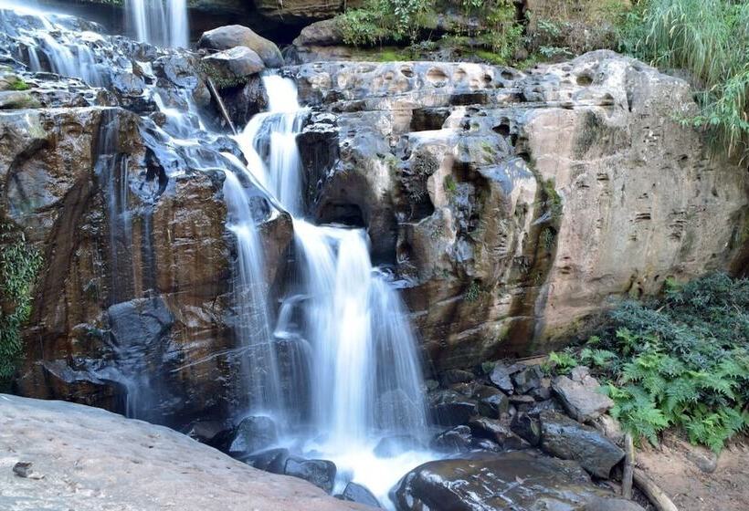 בית מלון כפרי Sainamtok Resort