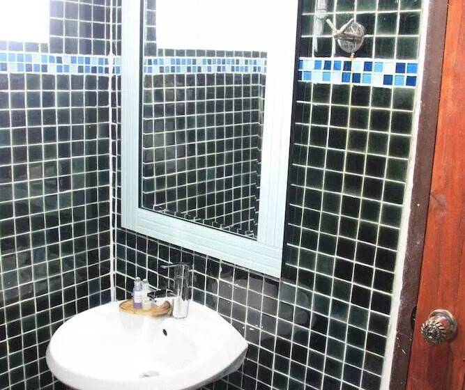 ホテル Sainamtok Resort