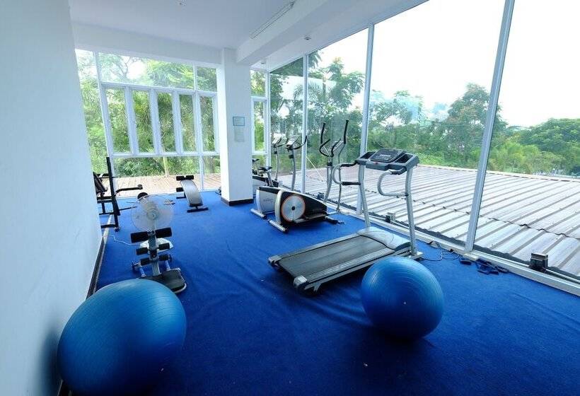 ホテル Tafah Residence