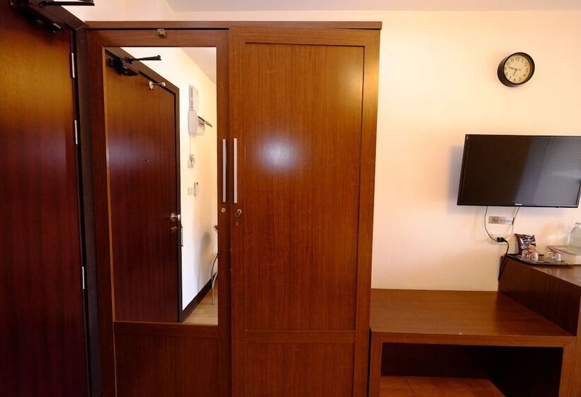 ホテル Tafah Residence