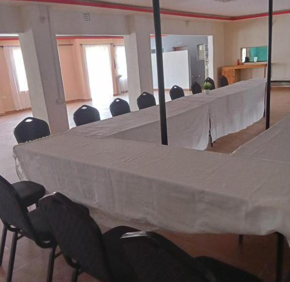 هتل Zion Resort Bungoma