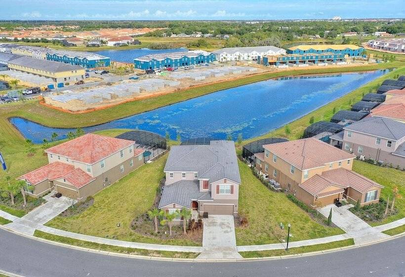 Lake View At Solterra 7 Bdrms, Sleeps 18