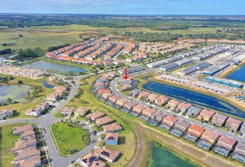 Lake View At Solterra 7 Bdrms, Sleeps 18