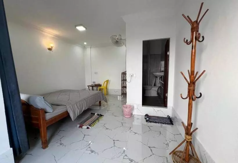 Majatalo El Ling Guesthouse