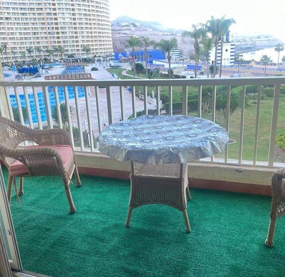 بورتو السخنة مع شركة Apt