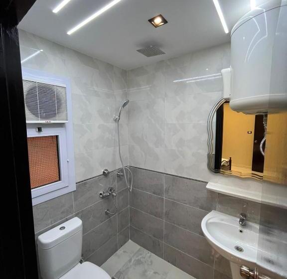 بورتو السخنة مع شركة Apt