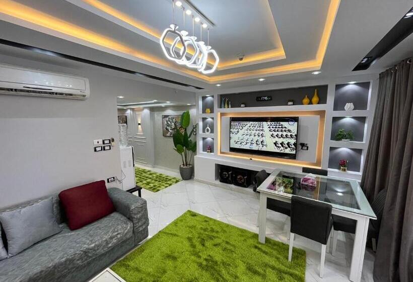 بورتو السخنة مع شركة Apt