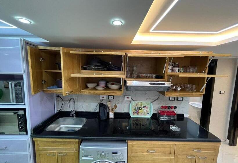 بورتو السخنة مع شركة Apt