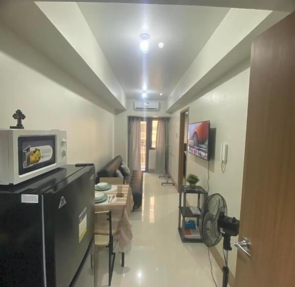 Ella’s Condo@shore3 T3