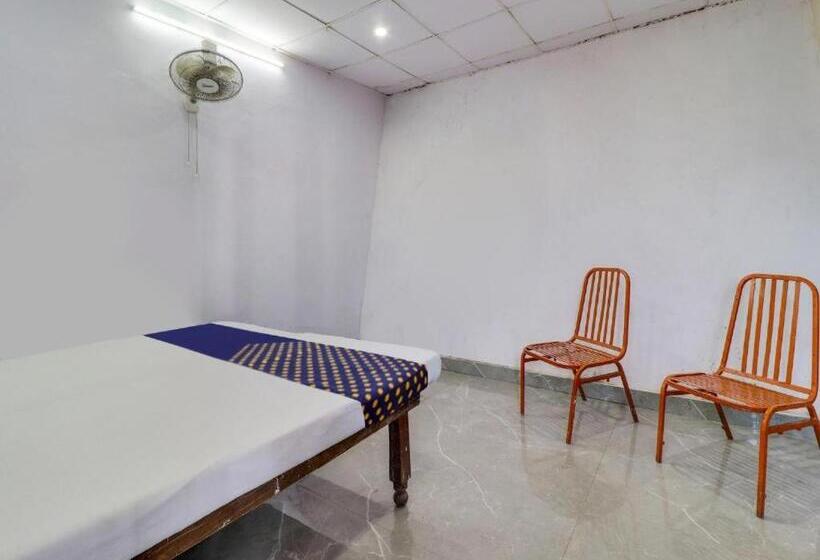 هتل Jaiswal Estate