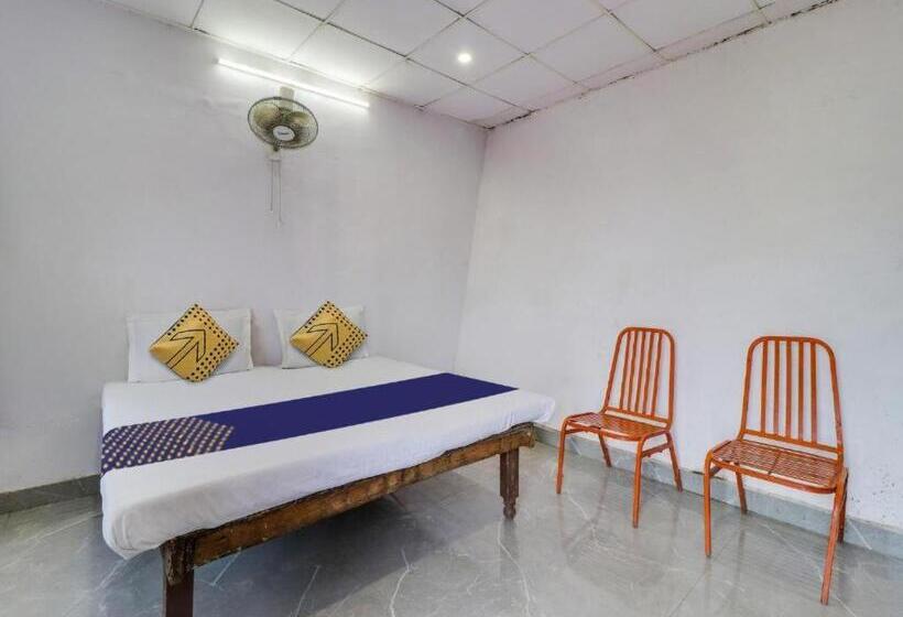 هتل Jaiswal Estate