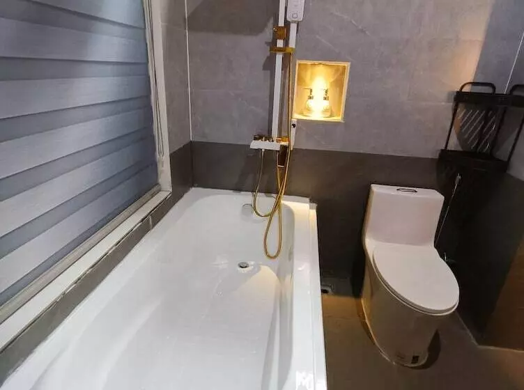 هتل Khe Sanh Luxury