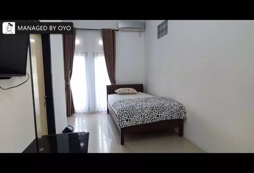 هتل Oyo 93669 Gandaria Guest House