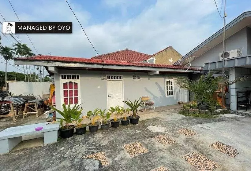 هتل Oyo 93669 Gandaria Guest House