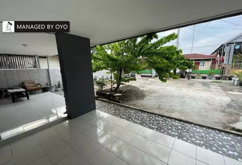 هتل Oyo 93669 Gandaria Guest House
