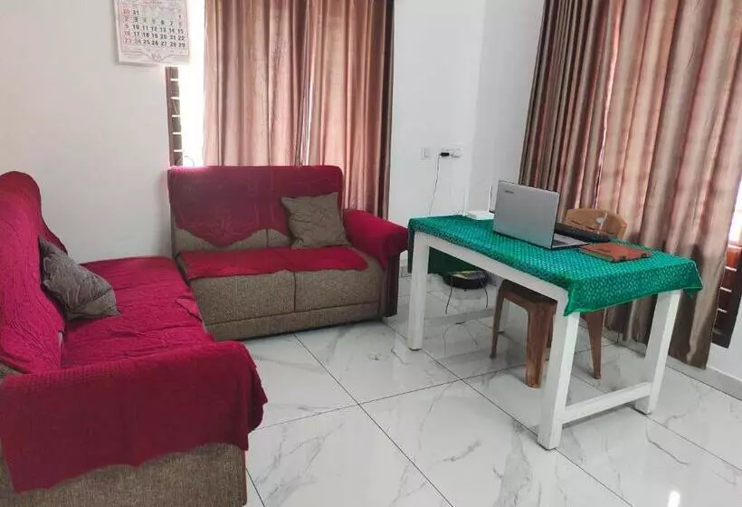 هتل Oyo Abriz Inn