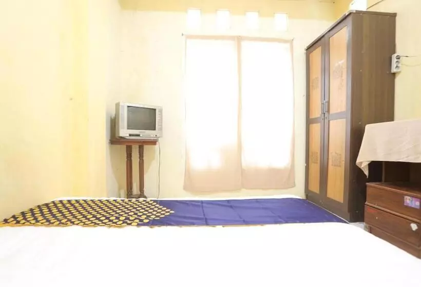 ホテル Spot On 93610 Syariah Homestay