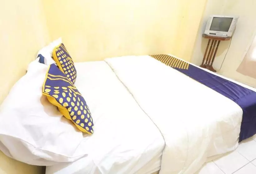 ホテル Spot On 93610 Syariah Homestay