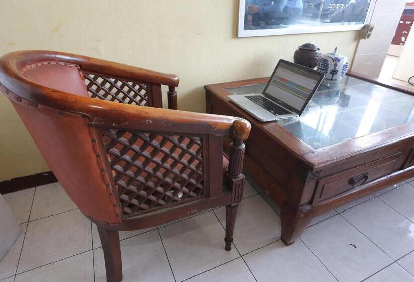 酒店 Spot On 93610 Syariah Homestay