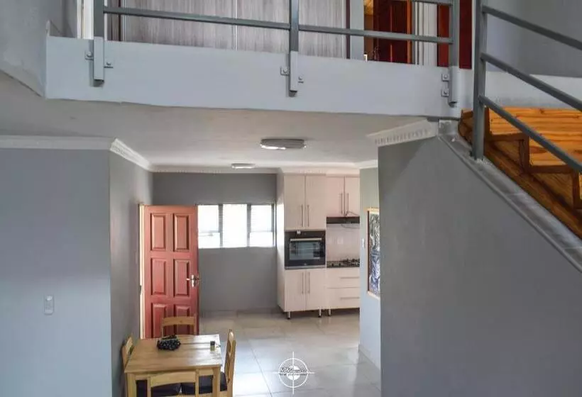 پانسیون Destiny Self Catering