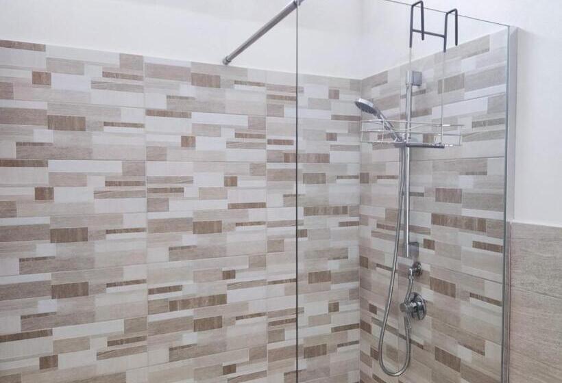 Pensjonat L Araucaria Bnb