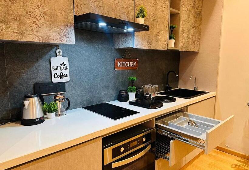 پانسیون Yourhomely Studio