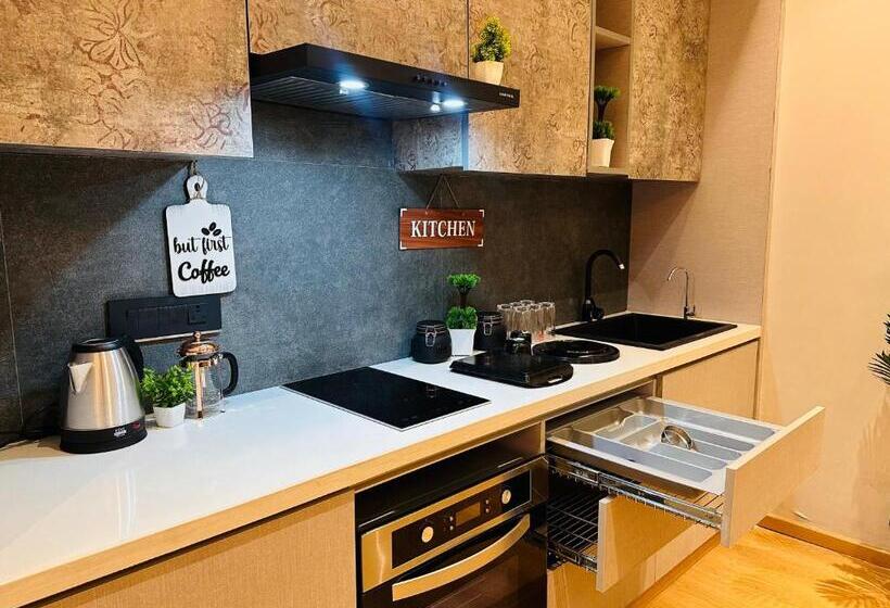 پانسیون Yourhomely Studio