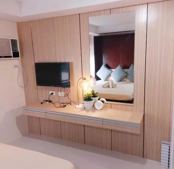 City View At The Persimmon Studios