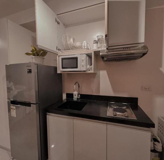 City View At The Persimmon Studios